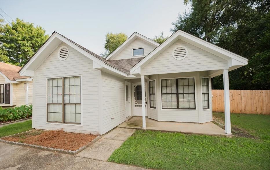 3808 Perry Hill Ct